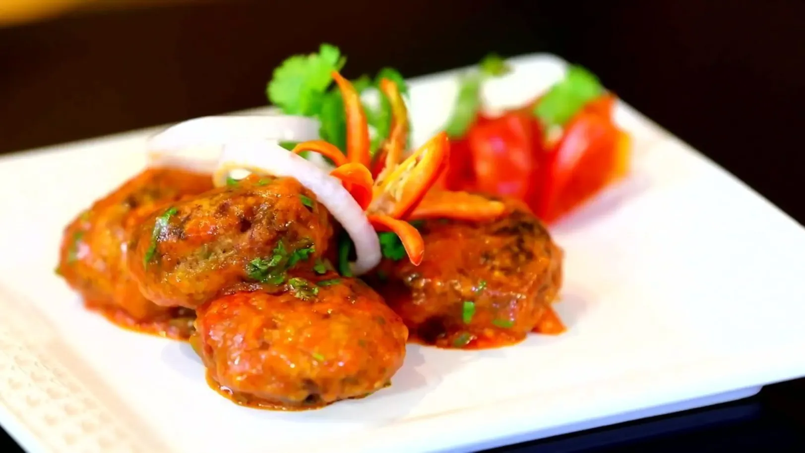 Katlar Kofta Curry and Murg Safed Korma Episode 4972