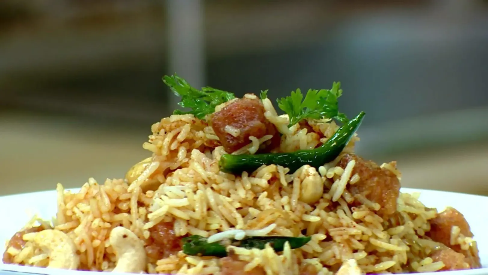 Actor Rajiv Comes with His Wife Mohini Episode 4977