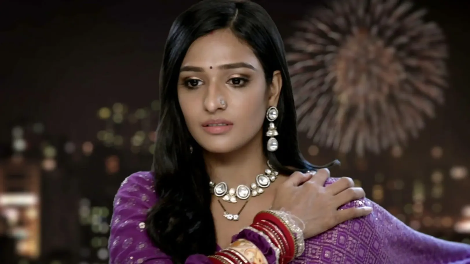 Neelam Assures Malishka Episode 270