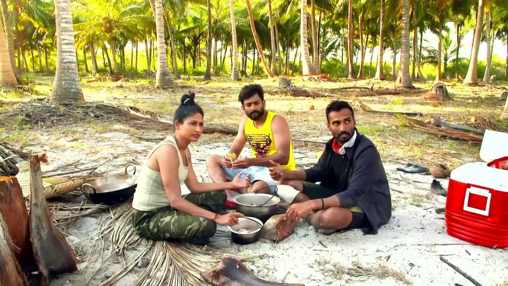Vijayalakshmi Helps Ram and Nandha | Survivor 