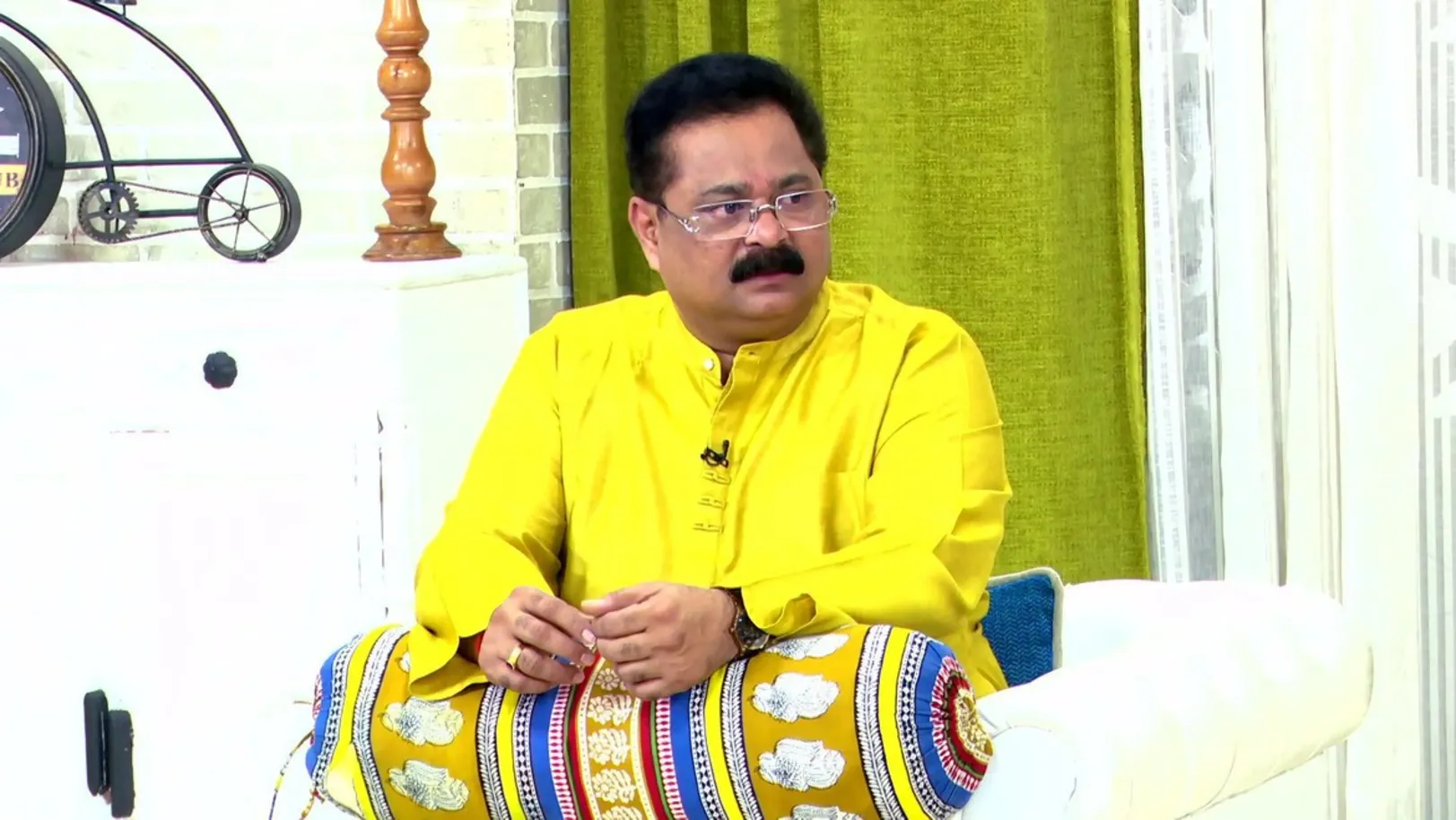 Home Minister - Khel Sakhyancha, Charchaughincha - July 12, 2022 - Episode Spoiler