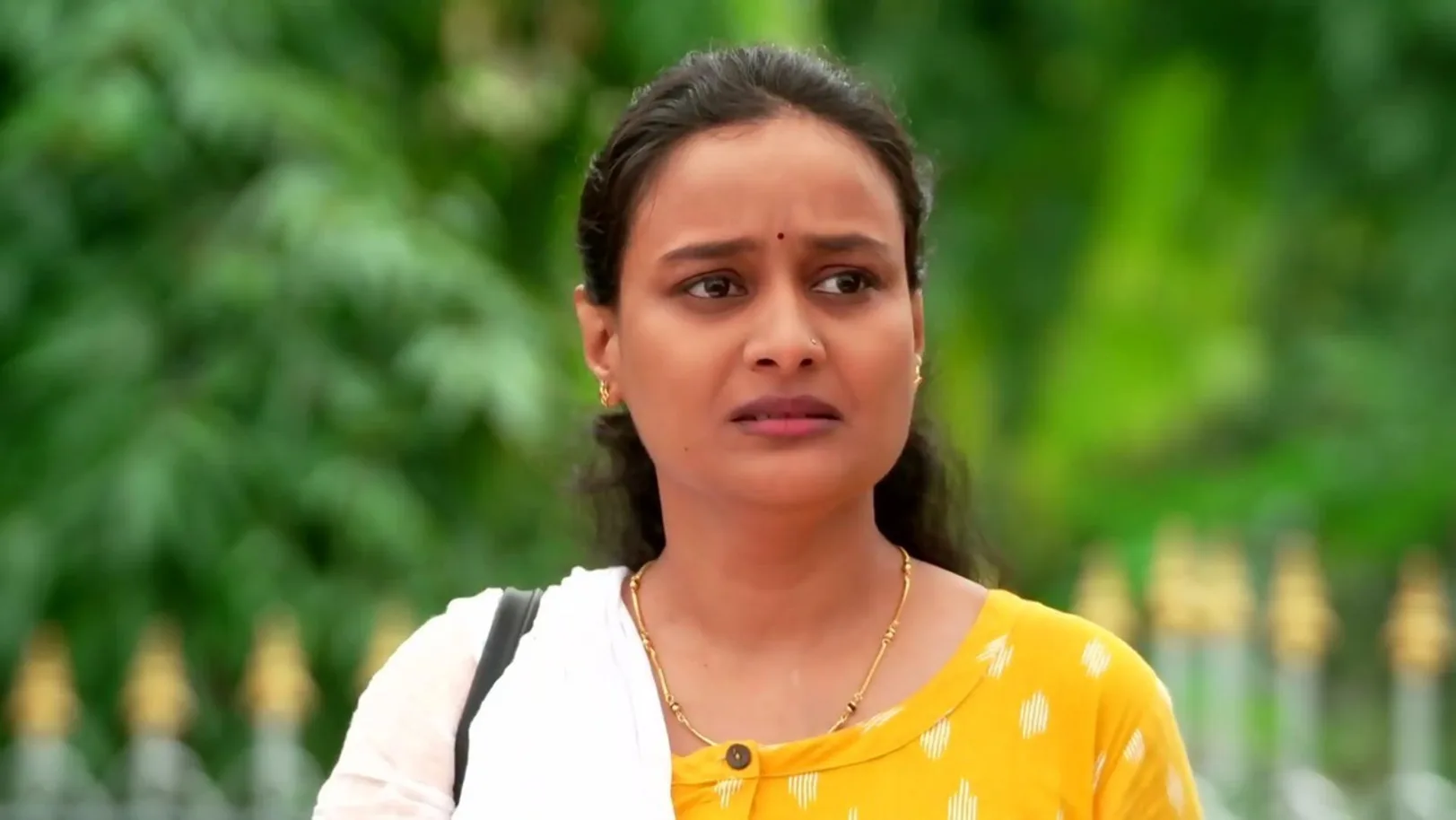 Prithvisingh Scolds Bapu 25th August 2022 Webisode