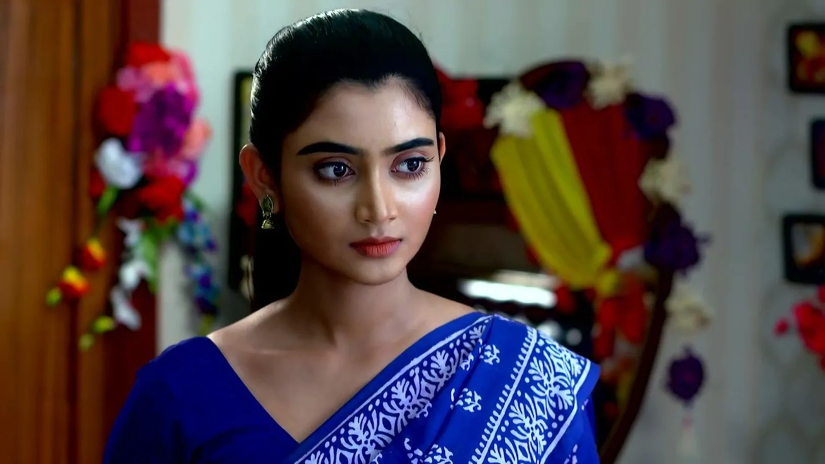 Jagadhatri Gives Utsav an Apt Reply 20th September 2022 Webisode