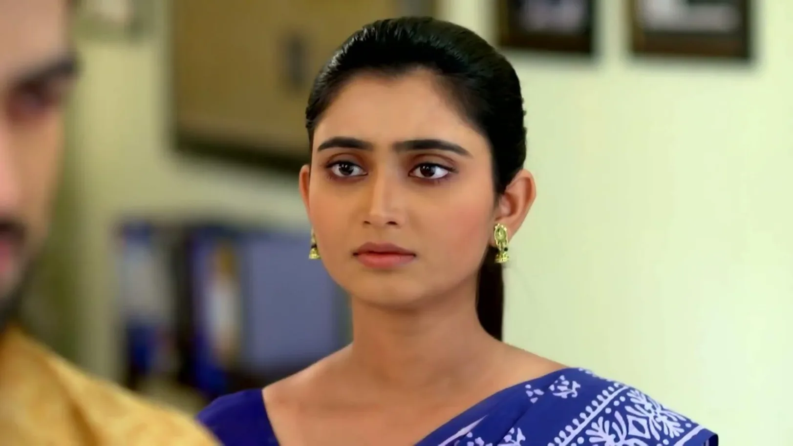 Swayambhu Tells Jagadhatri about His Father 22nd September 2022 Webisode