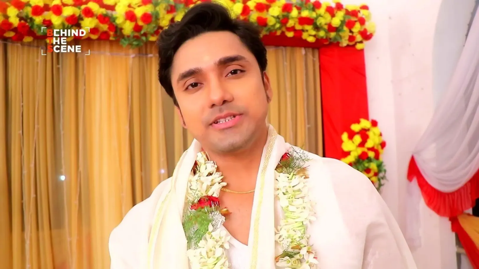Maumita Applies Honey on Parna's Ears | Neem Phooler Madhu 