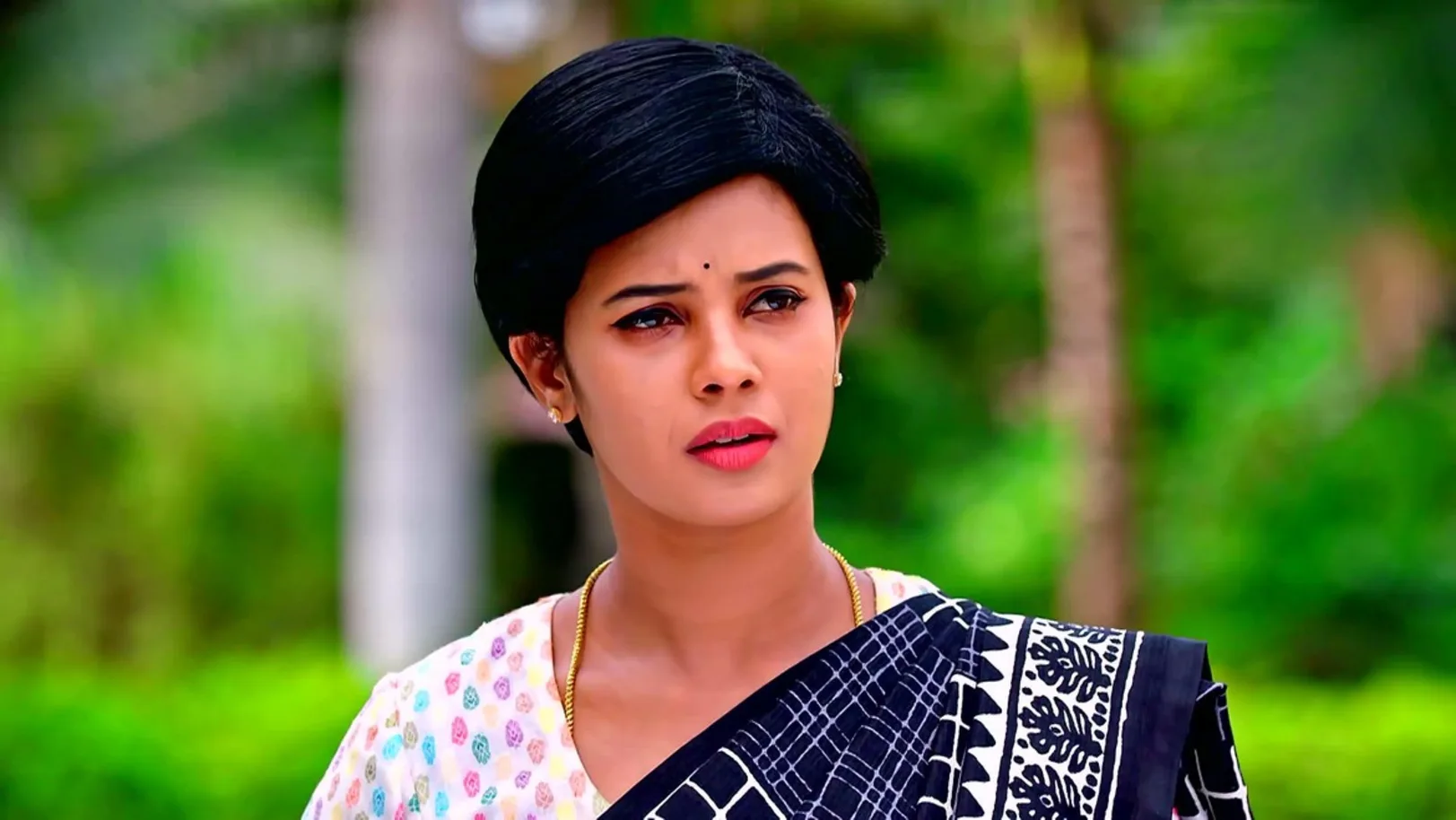 Suryakantham - December 14, 2022 - Episode Spoiler