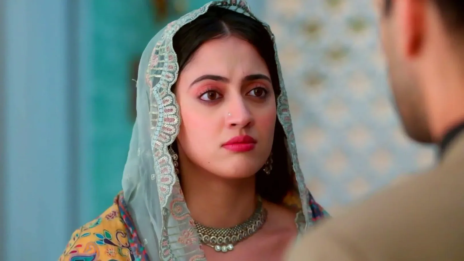 Haider Tells Ruhaan to Bring Gazal Home 22nd December 2022 Webisode