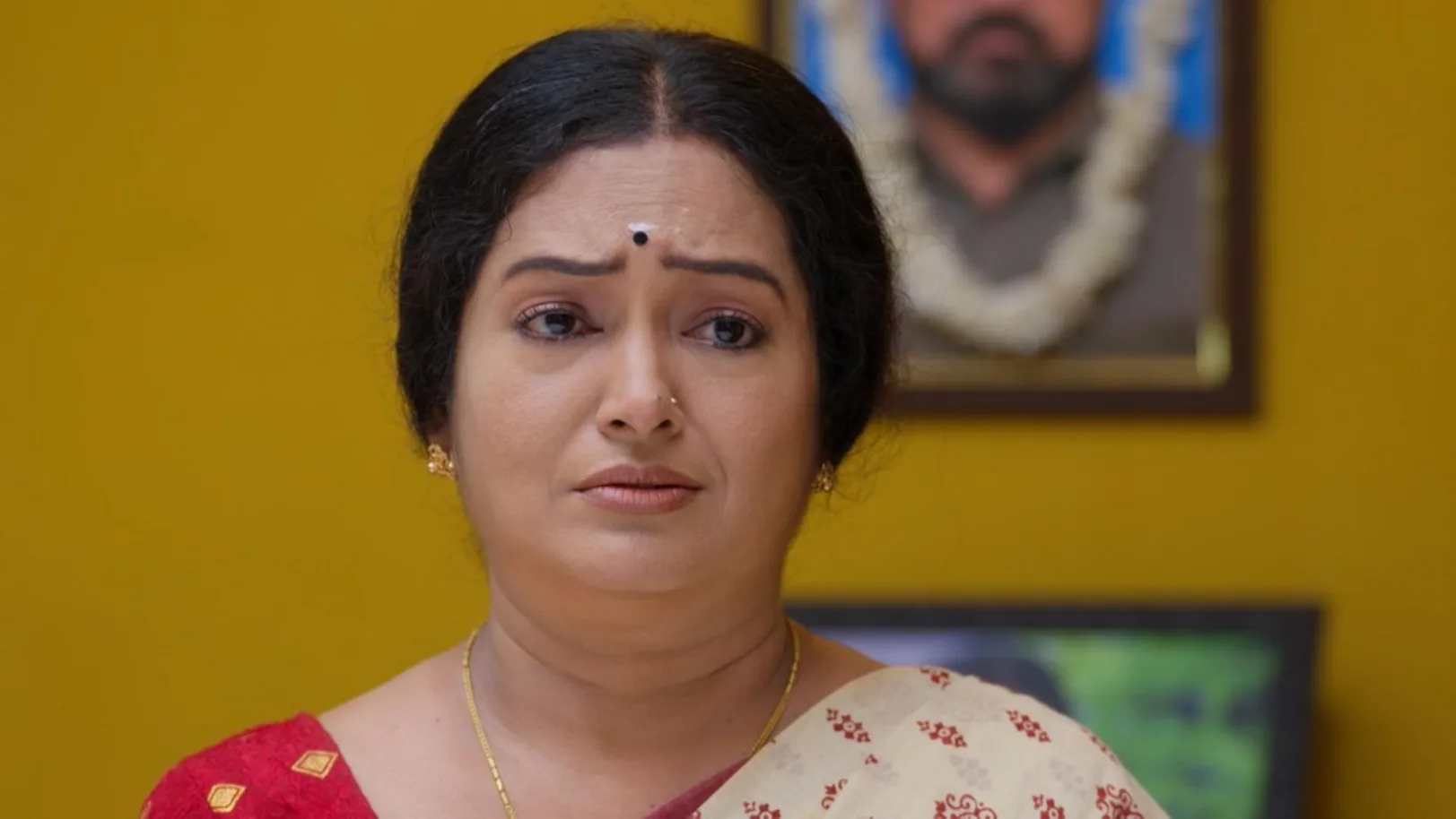 Ninaithale Inikkum - October 20, 2021 - Webisode 20th October 2021 Webisode