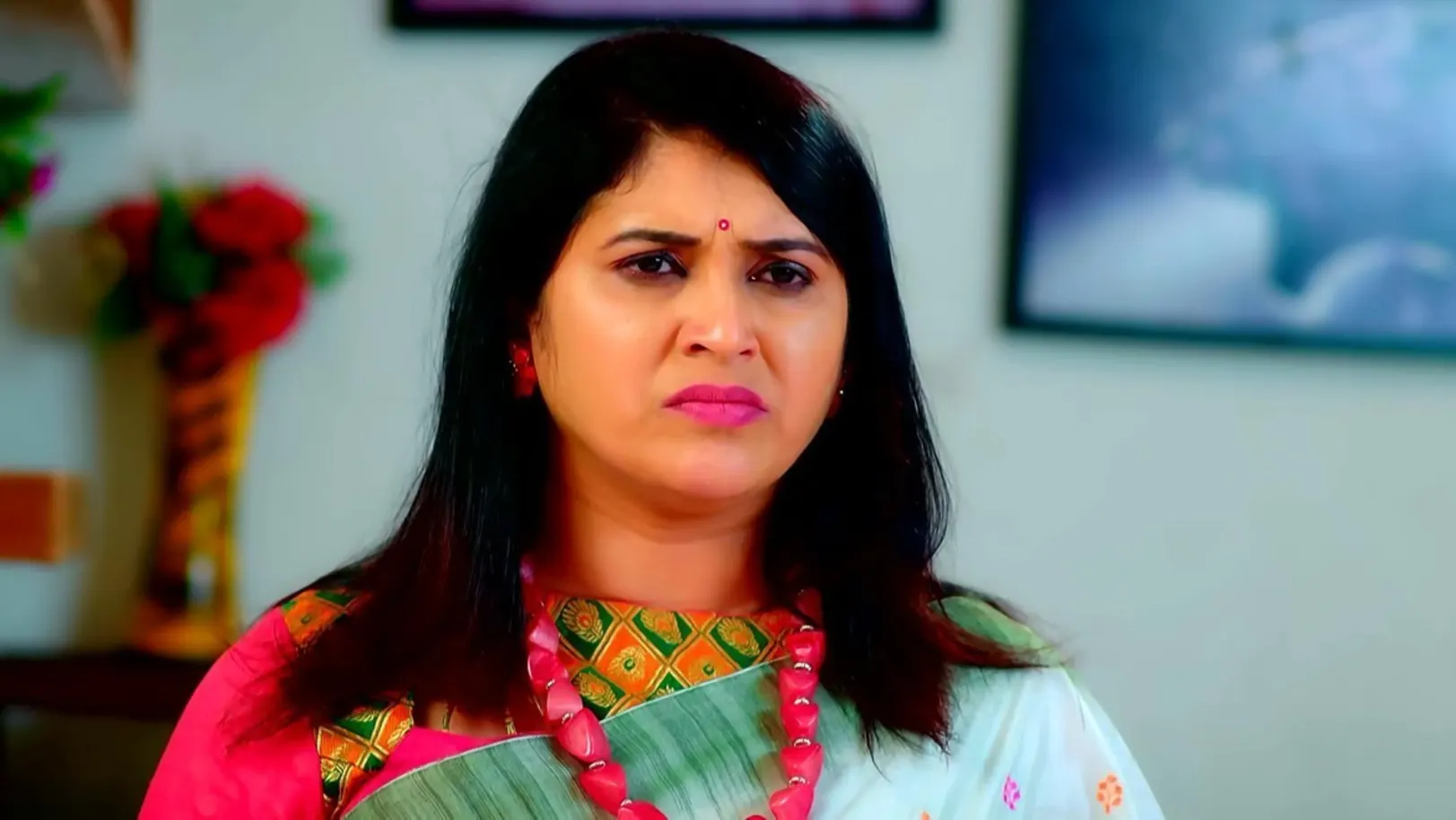 Nayani to Confirm Gayatri’s True Identity Episode 878