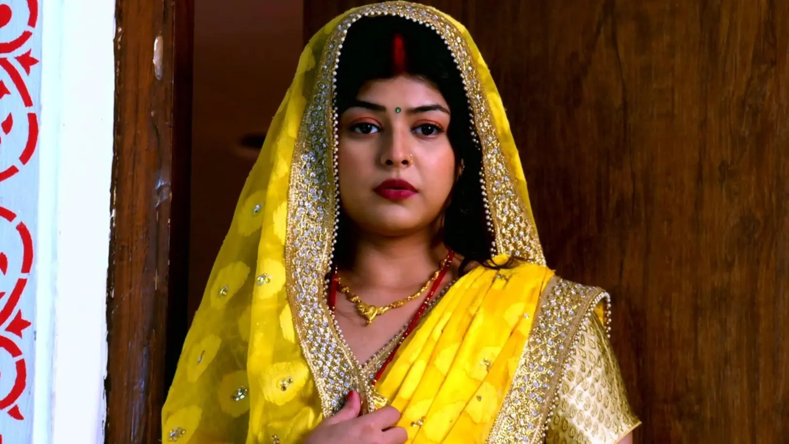 Meenakshi Asks Keshav's Mother for a Chance | Tikuli - Suhagin Ya Abhagin 