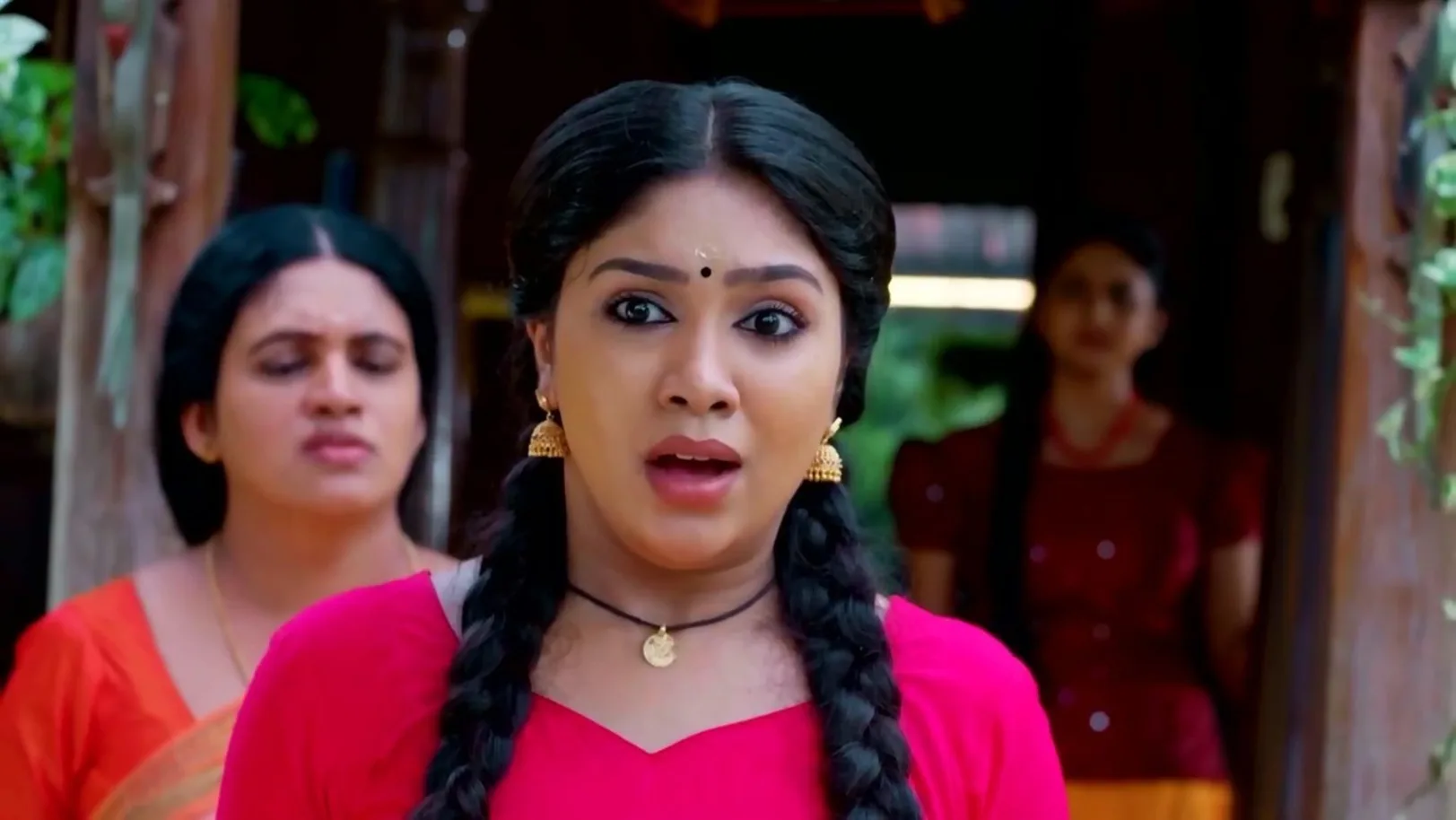 Parvathy Senses an Impending Danger | Parvathi 