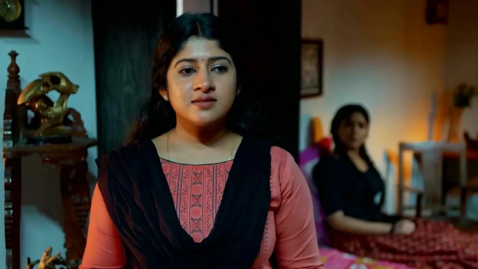 Yamuna Apologises to Parvathy | Parvathy 