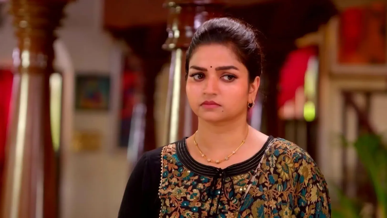 Bhagyam Gets Angry at Soundirapandi 19th June 2023 Webisode