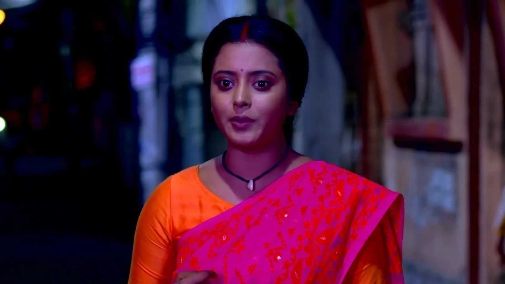 Pakhi Becomes Aware of Anirudh's Disguise | Ranga Bou 