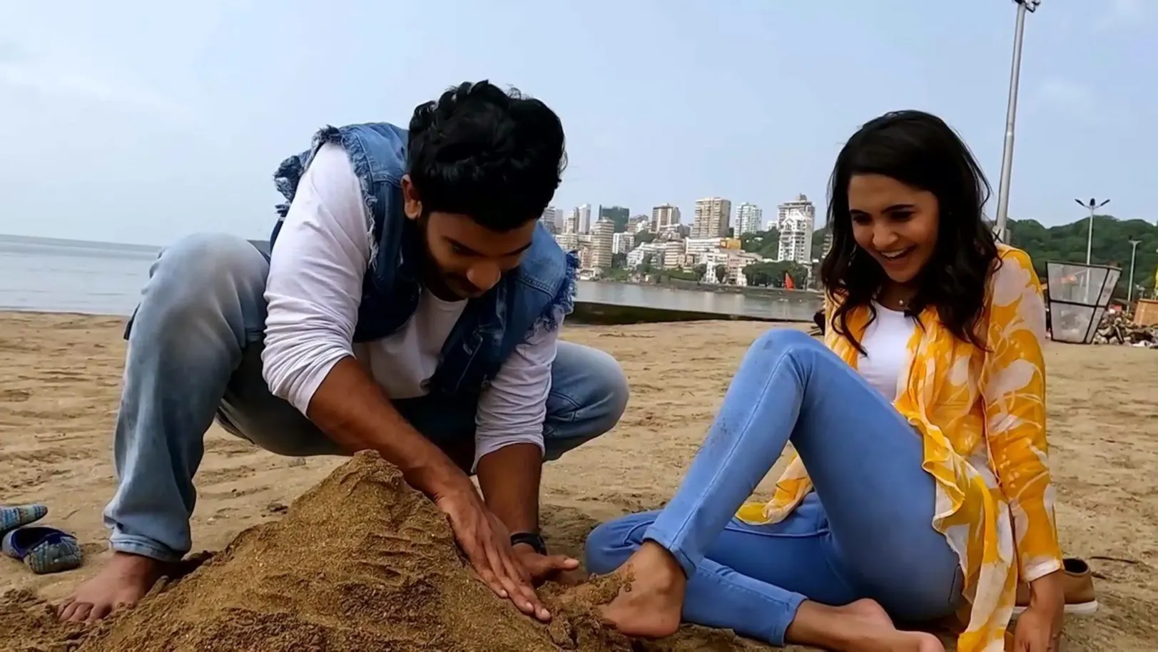 Vedant and Amulya Enjoy on the Beach | 36 Guni Jodi 