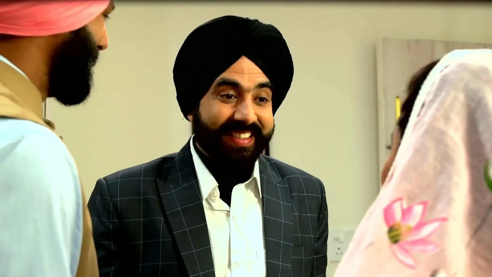 Shaminder Brings a Gift for Gurman | Dilan De Rishtey 