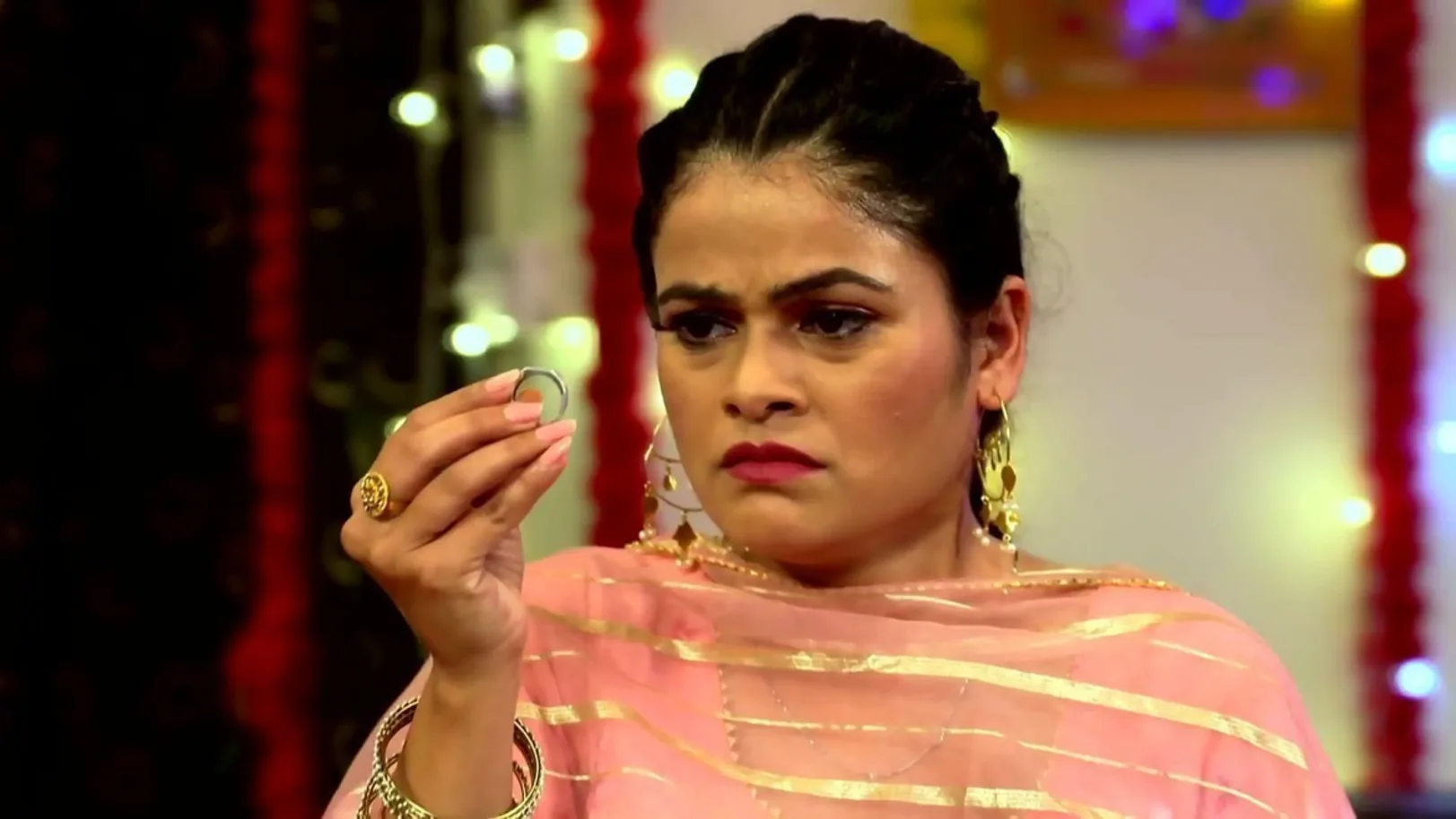 Swaran Insists Attending the Party 18th October 2023 Webisode
