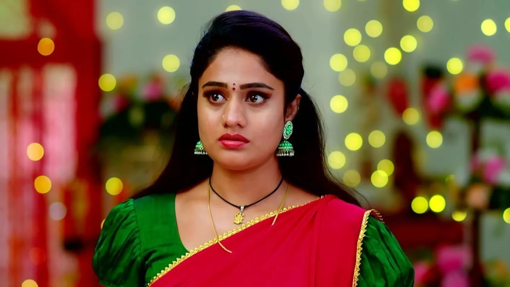 Jagadhatri Retrieves the Jewellery from Dinesh Episode 57