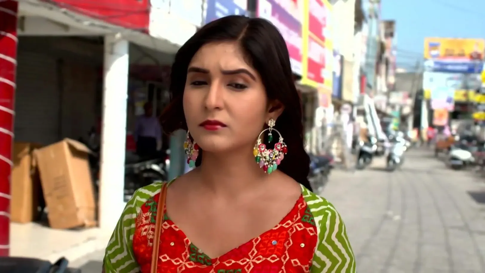 Reet Worries about Saroj | Gal Mithi Mithi 