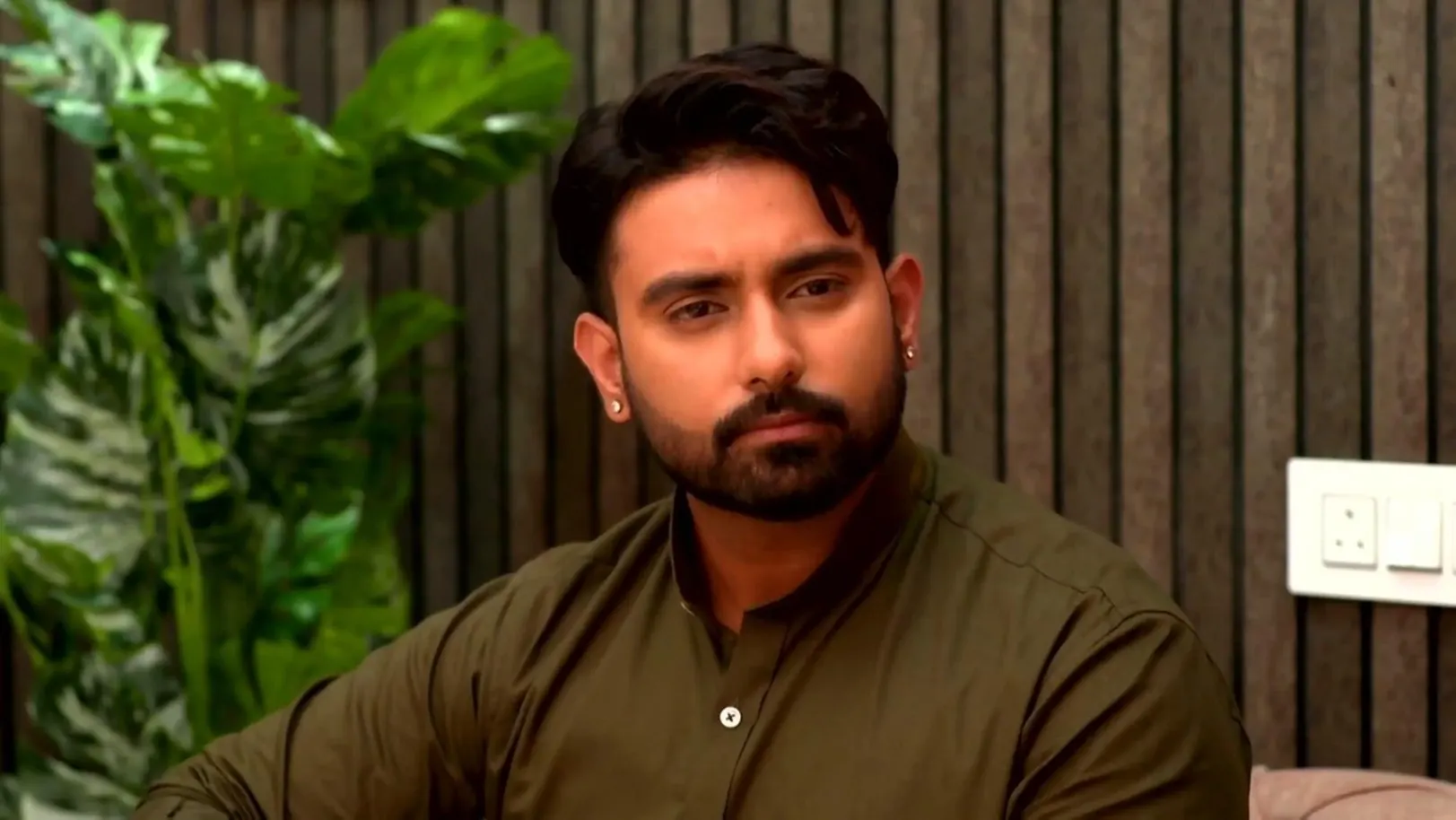 Inder Manipulates Viraj 21st December 2023 Webisode