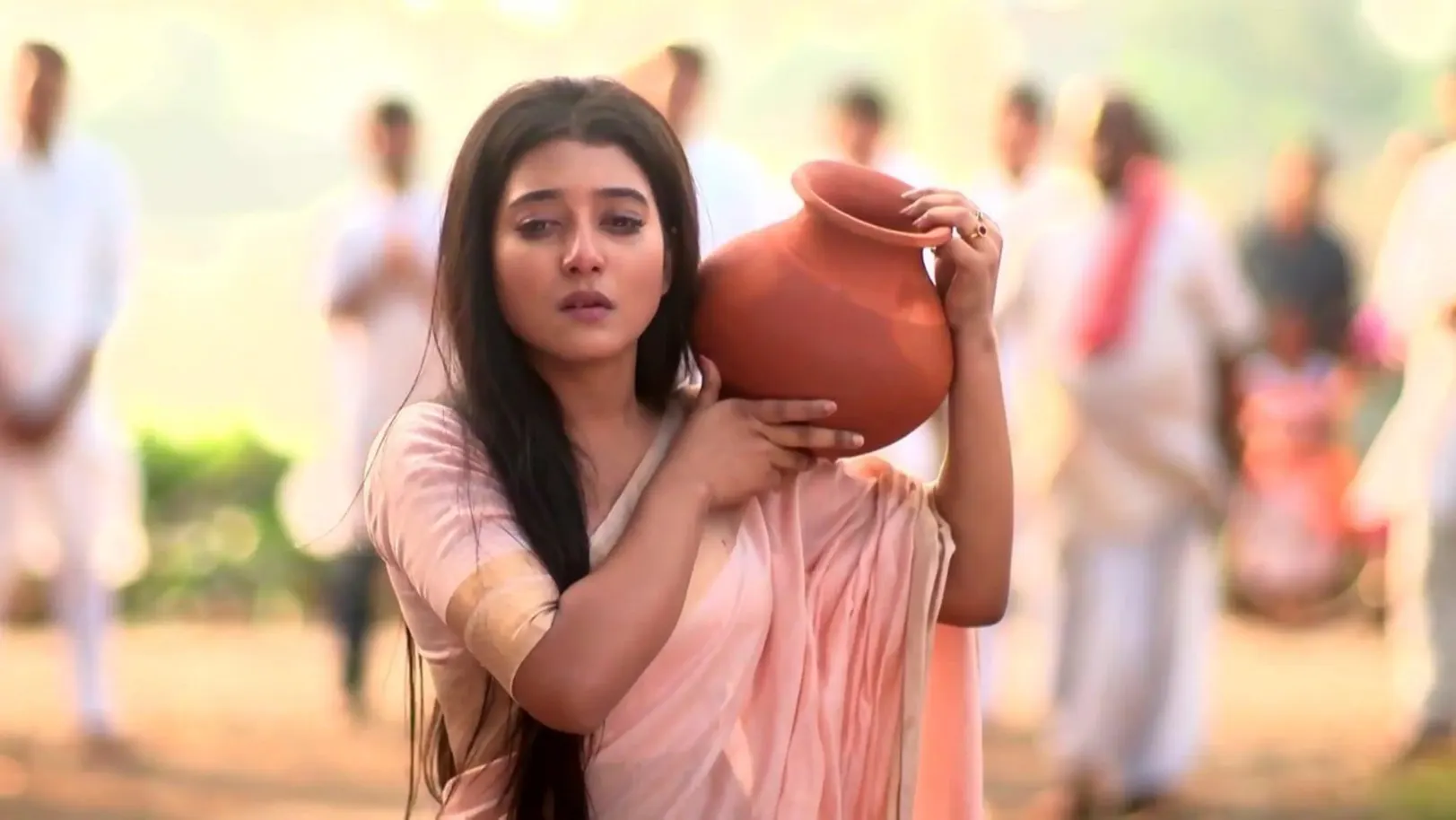 Rai Completes the Last Rites of Her Father | Mithijhora 