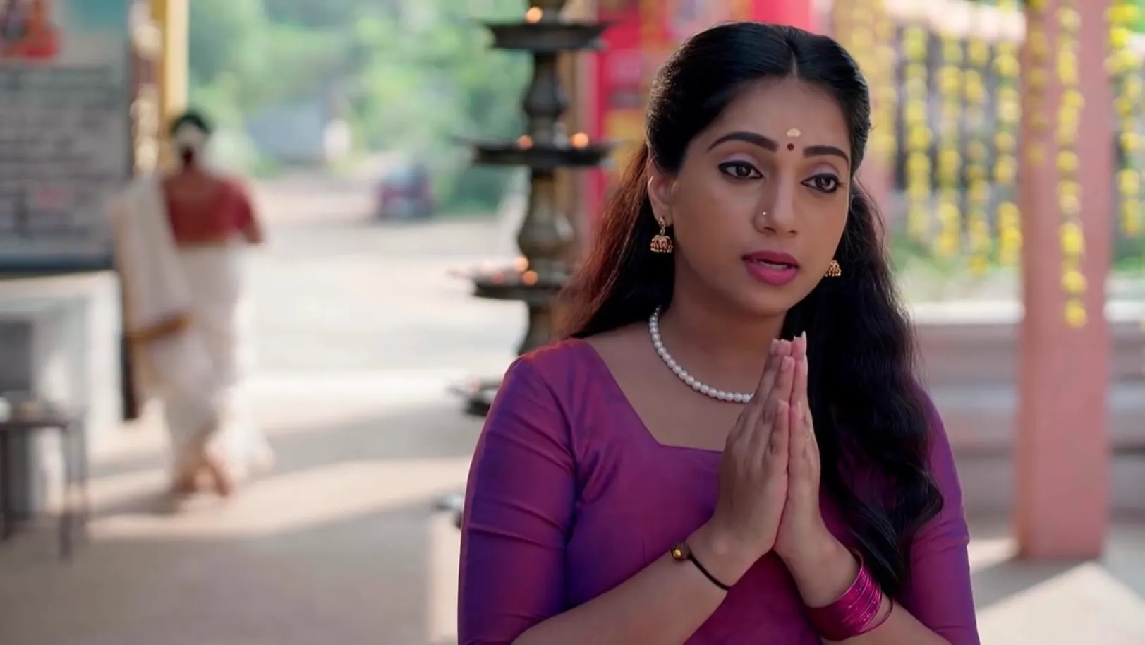 Malvika Leaves the House | Mayamayooram 