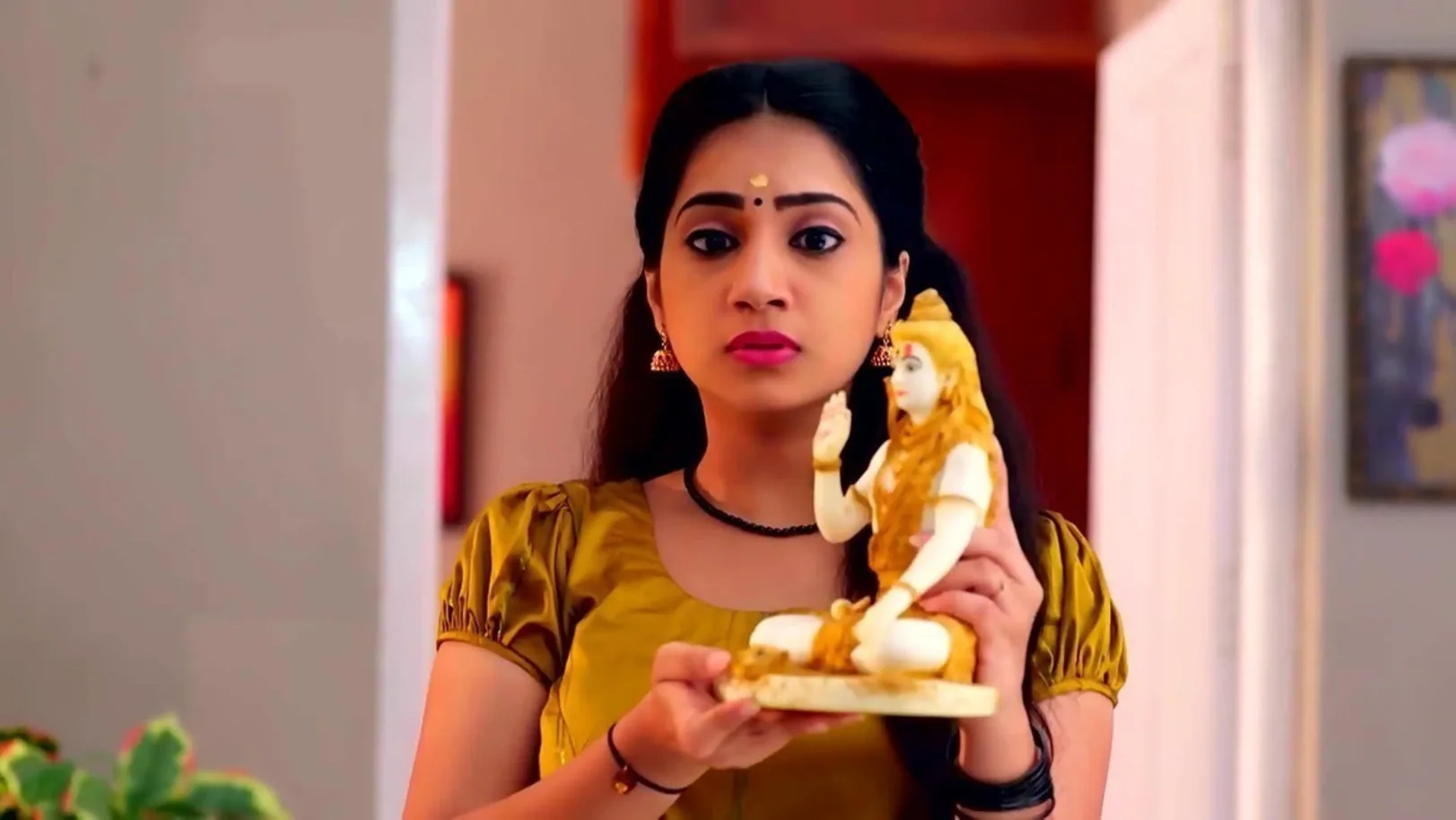 Ganga Gets Surprised | Mayamayooram 