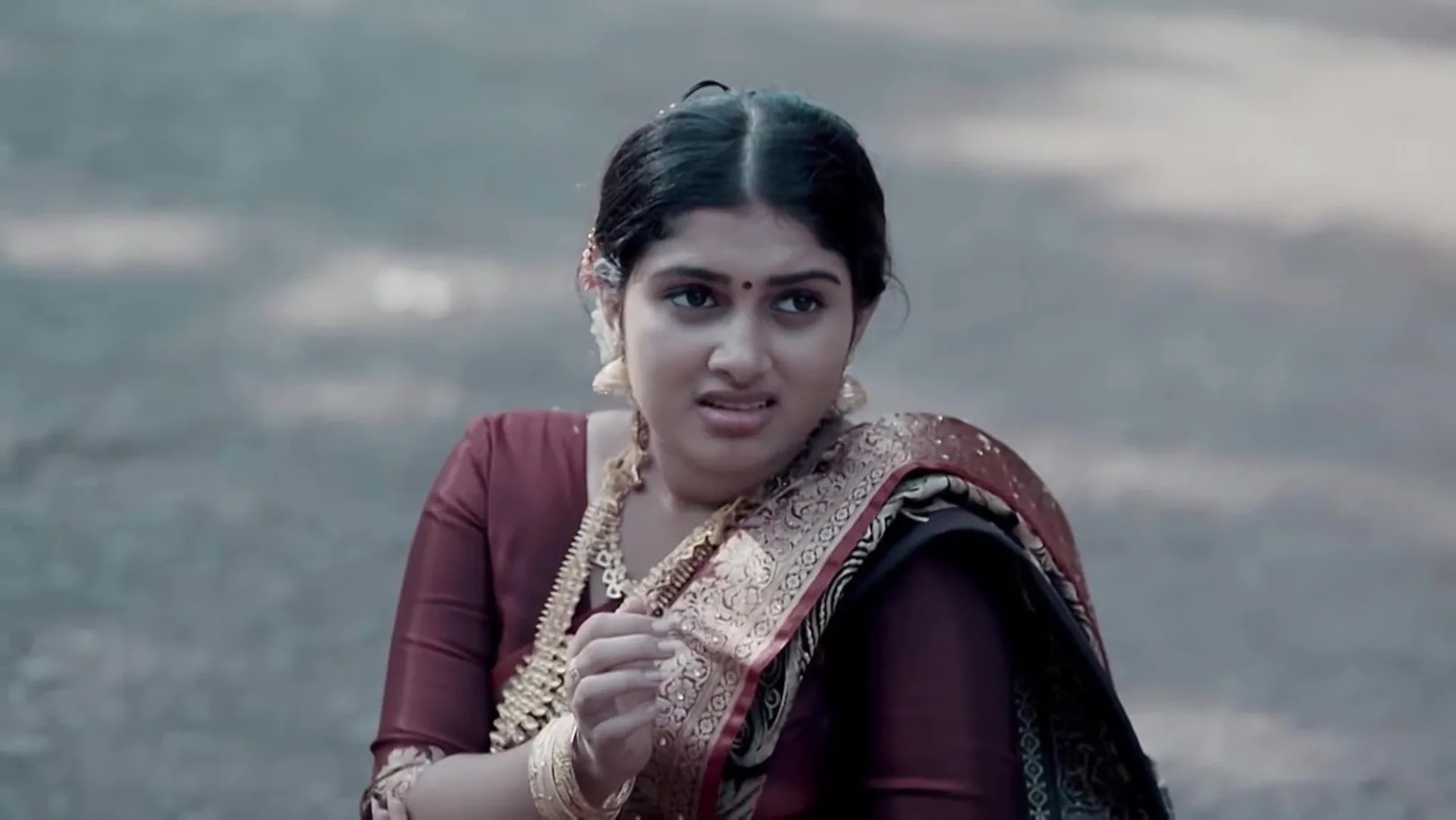 Lakshmi Tells Sanju about Their Wedding Anniversary | Mizhirandilum 