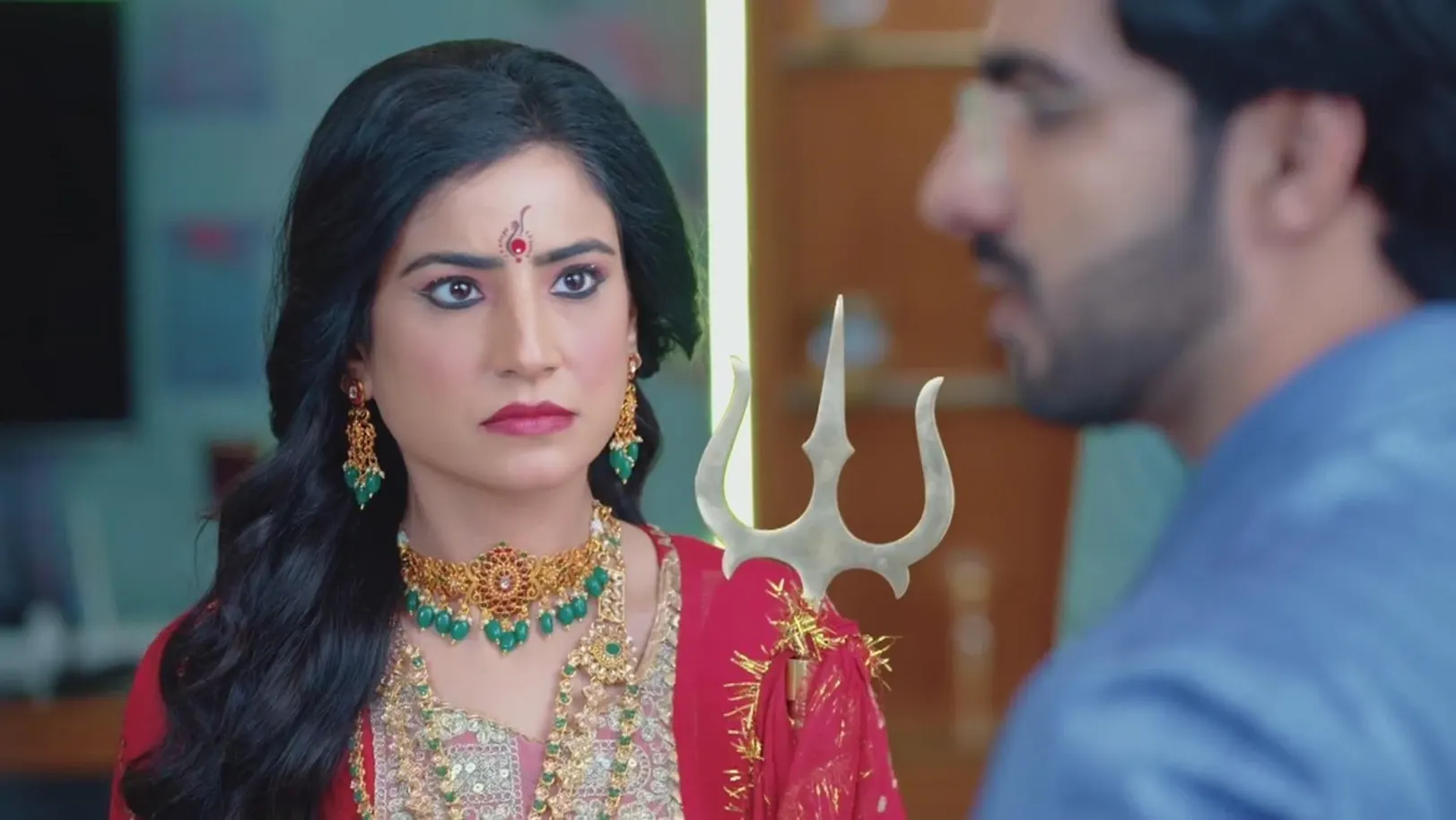 Ishan Refuses to Take Maa Divyana’s Blessings | Shivika 