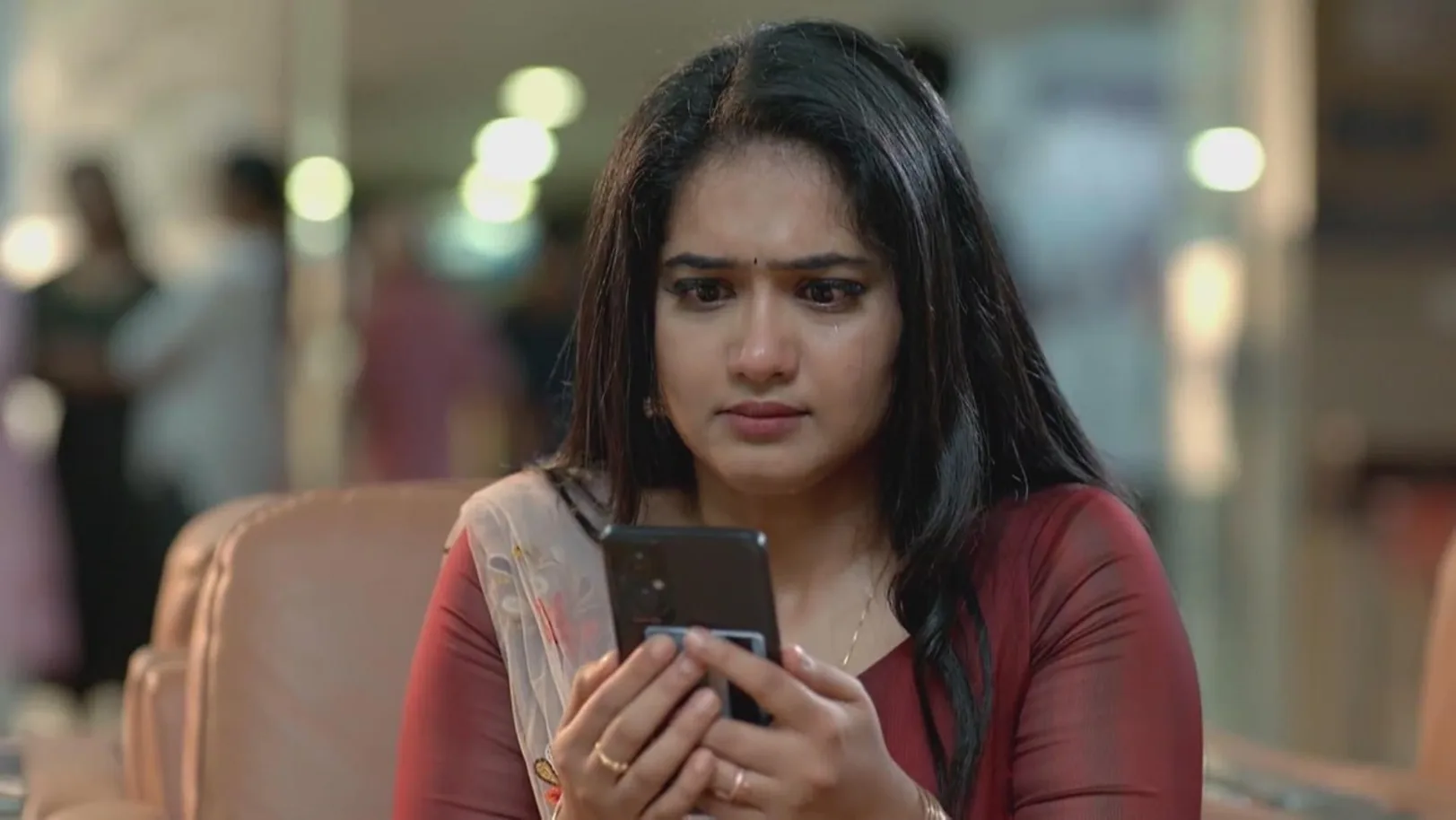 Nandhini Assists Meenakshi 28th March 2024 Webisode