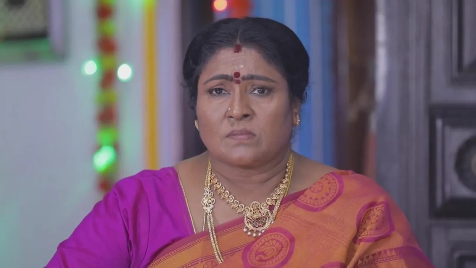Dhurai Tries to Kill Bharathi 2nd April 2024 Webisode