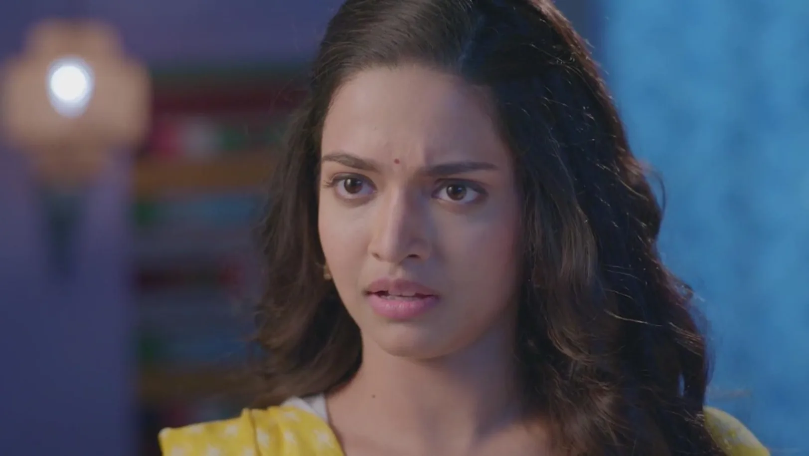 Leela Tries to Slap Vikrant 3rd April 2024 Webisode