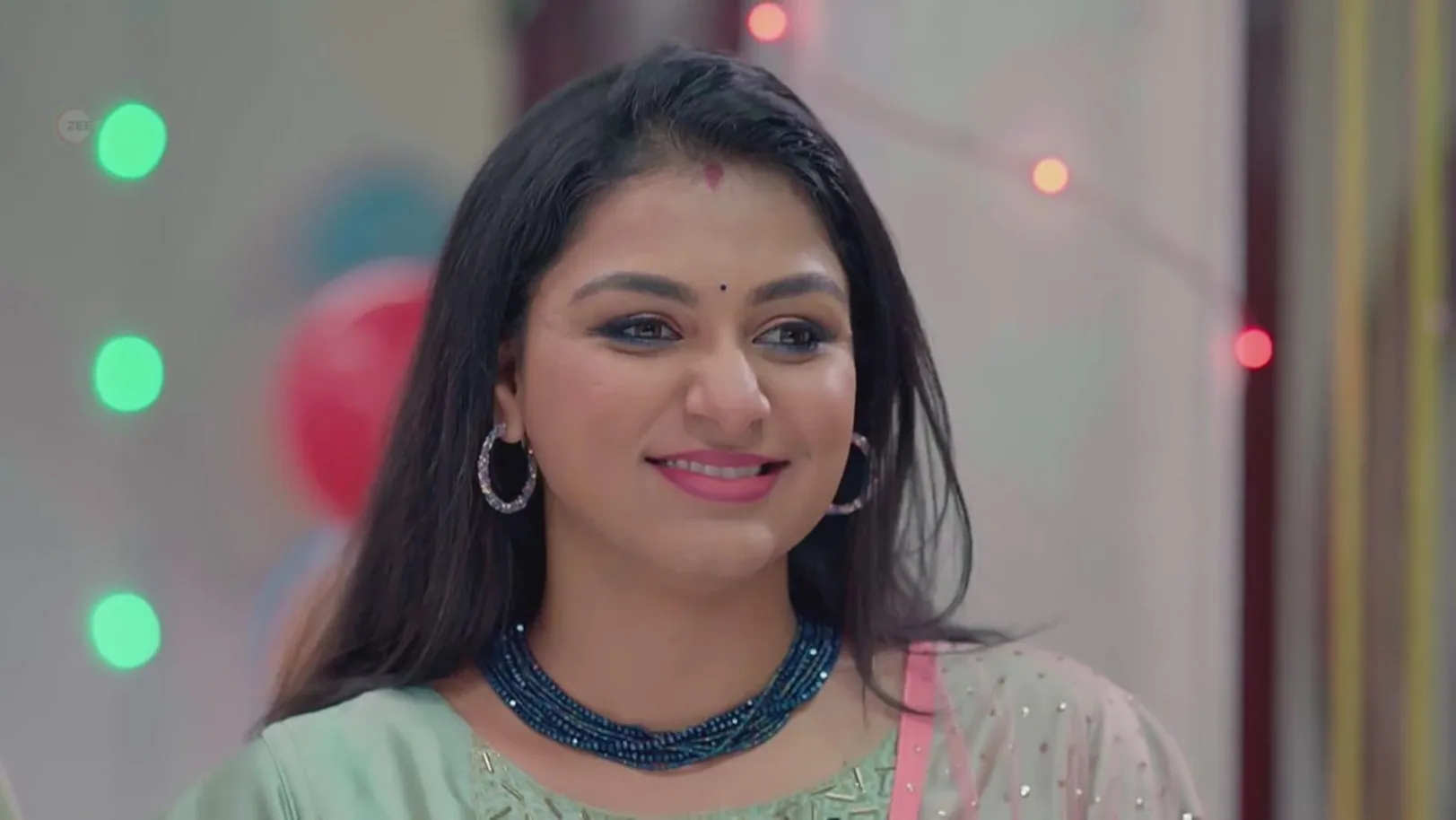 Parvathy Has a Word with Gayathri’s Spirit 5th April 2024 Webisode