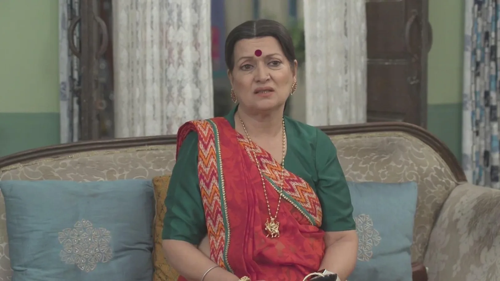 Amma and Rajesh Reconcile with Each Other 4th April 2024 Webisode