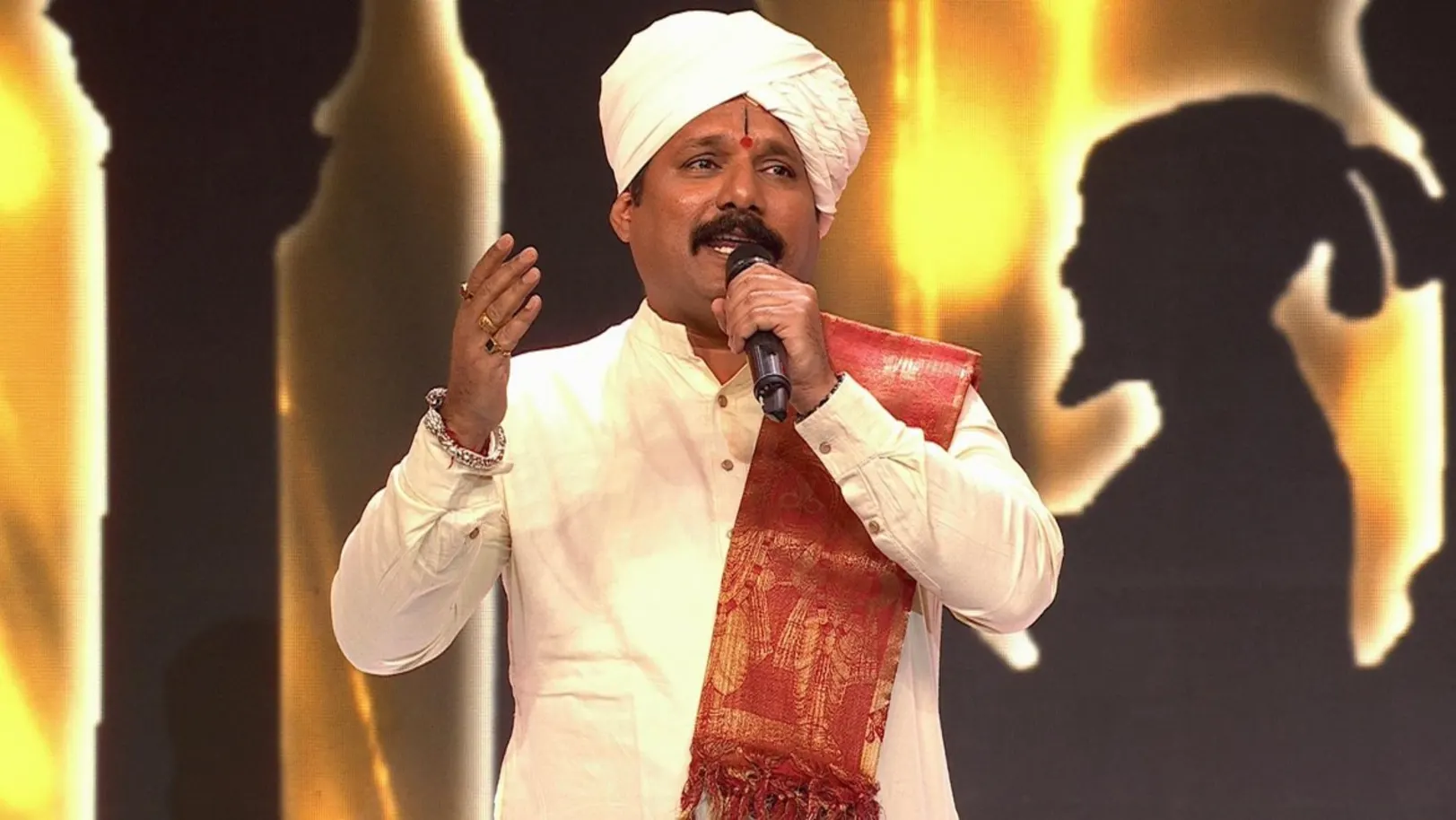 The Song 'He Maval Amhi, Vadal Amhi' Is Performed | Zee Yuva Sanman 2024 