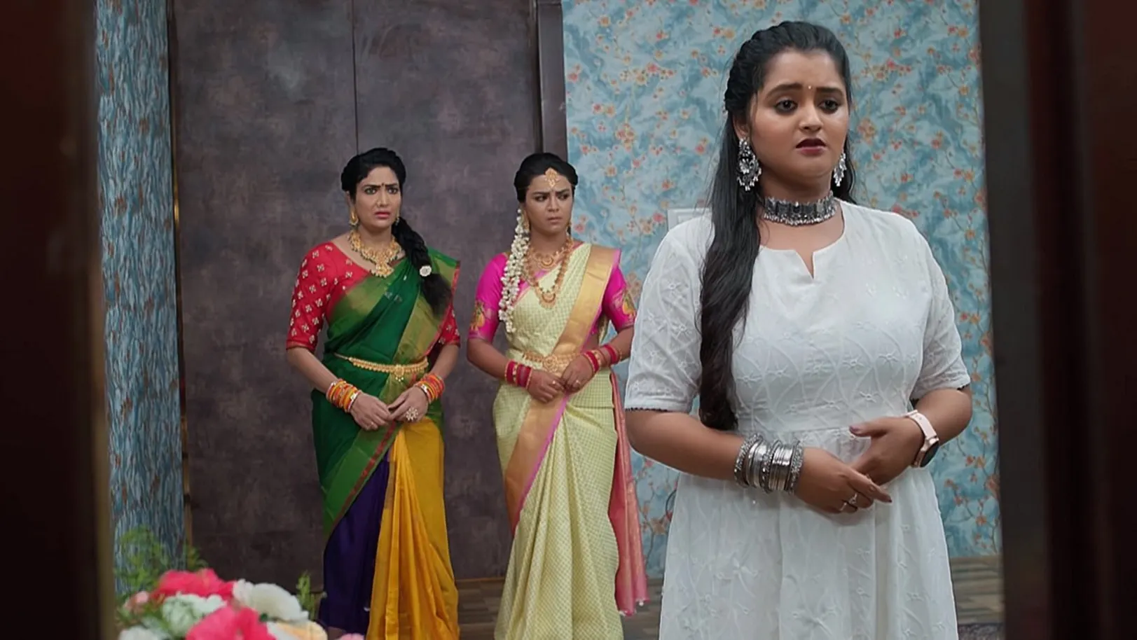 Chiranjeevi Lakshmi Sowbhagyavati - April 15, 2024 - Episode Spoiler