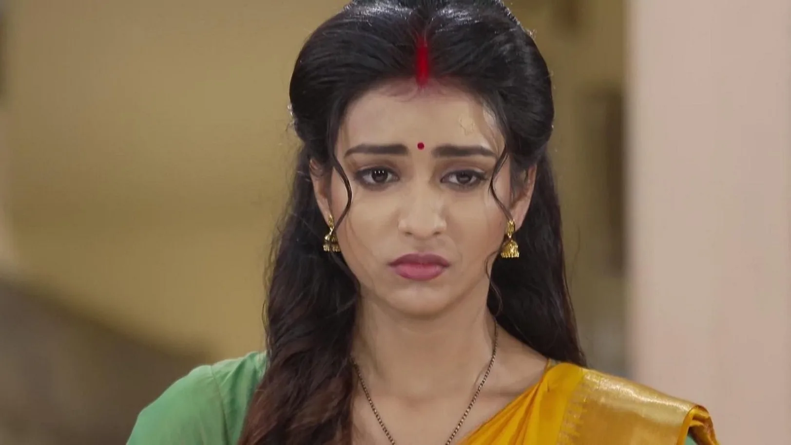 Sulekha Threatens Madhu | Madhura Sansara 
