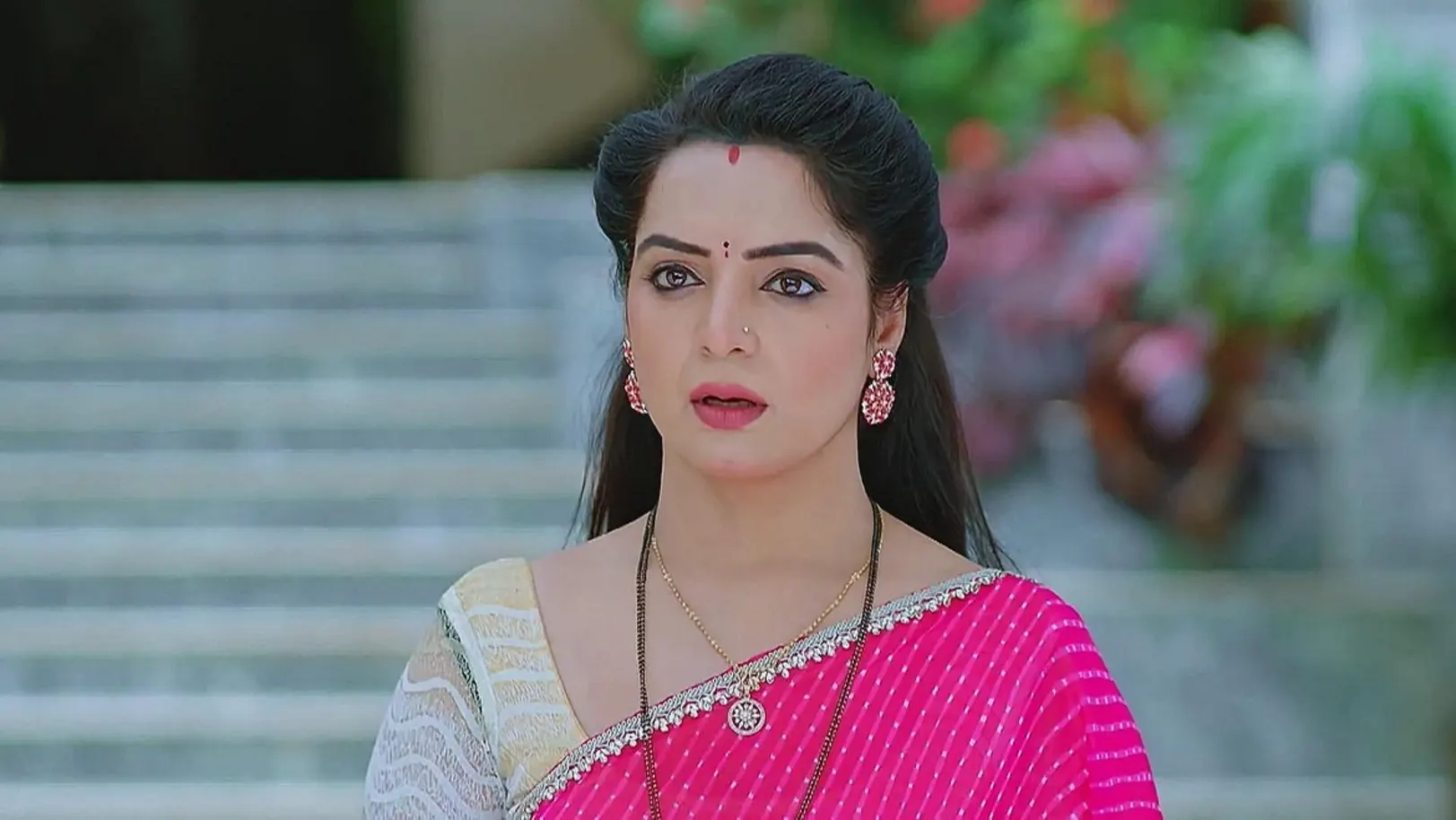Nandini and Shivani's Act Frustrates Akhil | Oohalu Gusagusalade 