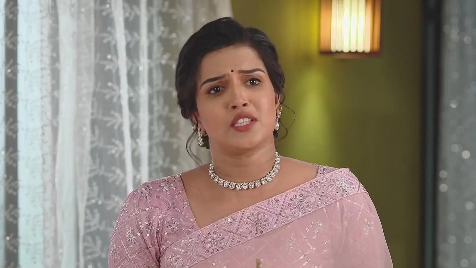 Rekha Worries about Her Future 24th April 2024 Webisode