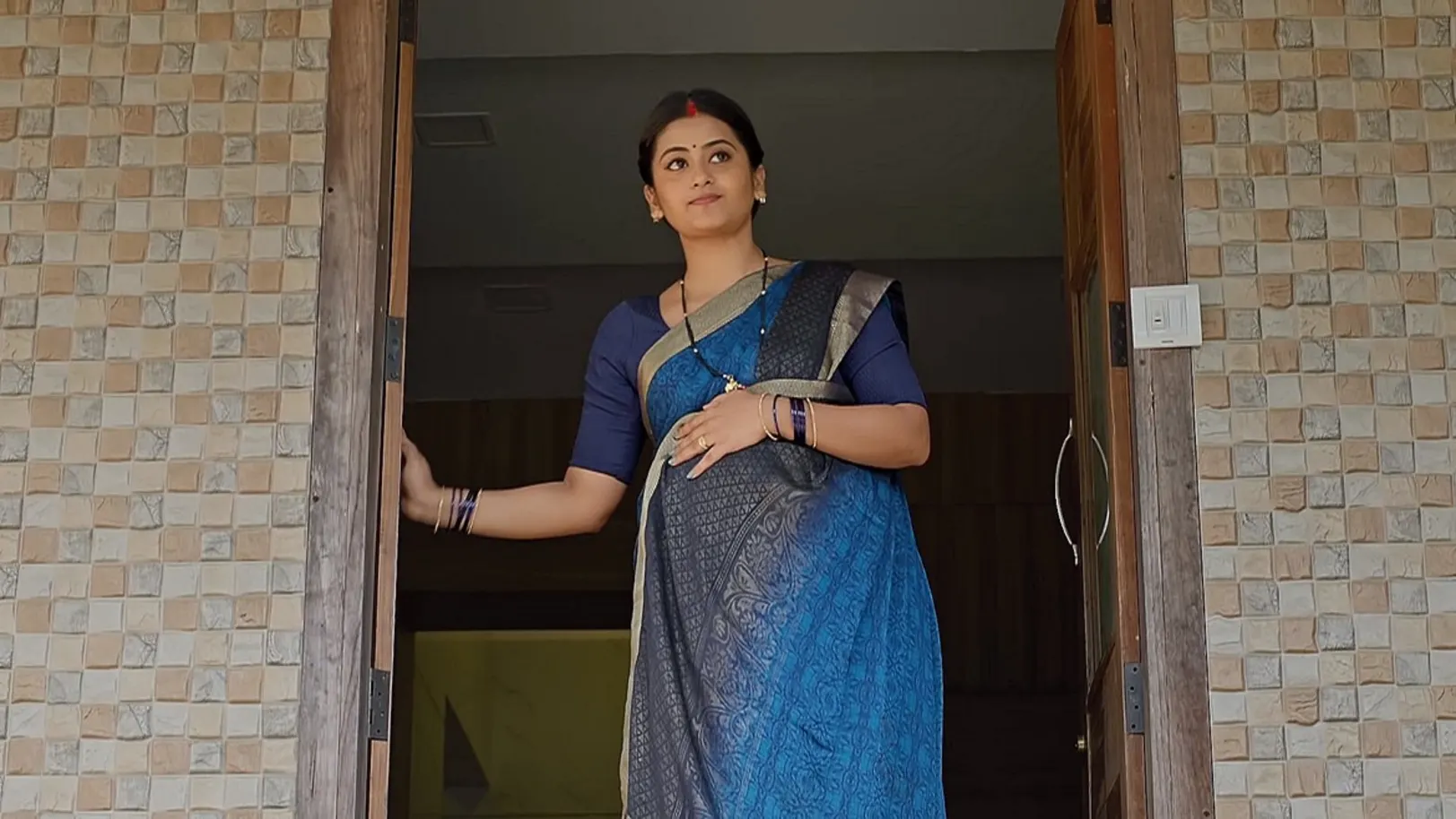 Chiranjeevi Lakshmi Sowbhagyavati - May 01, 2024 - Episode Spoiler