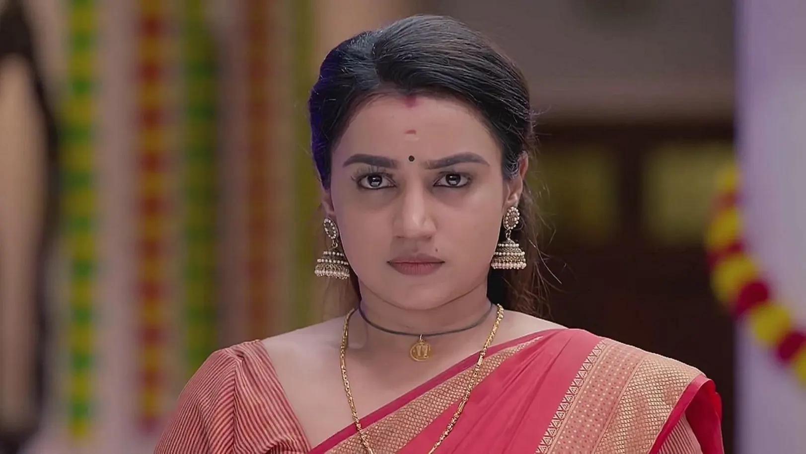 Gayathri’s Spirit Comes to the Puja 8th May 2024 Webisode