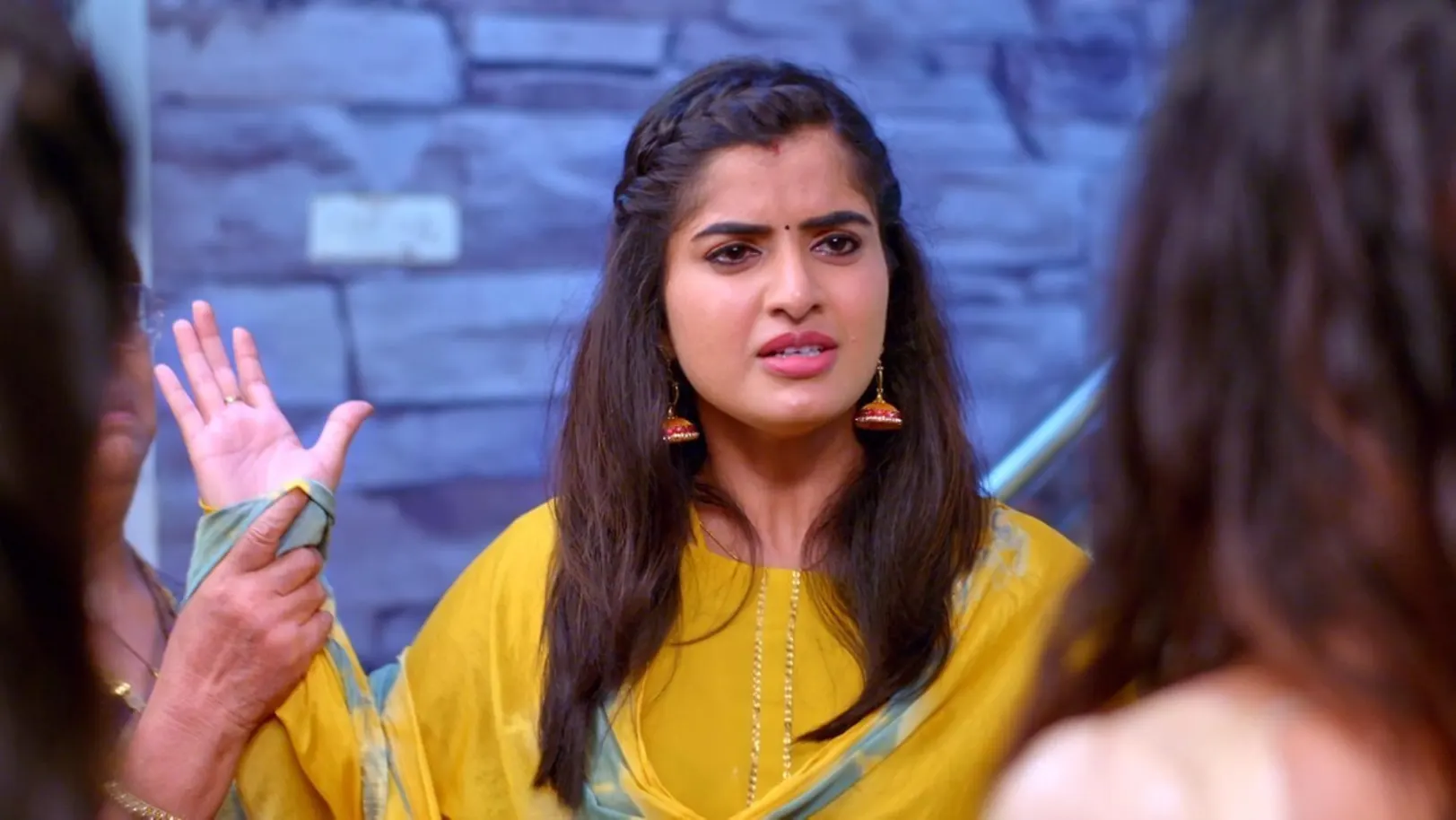 Thirumathi Hitler - December 09, 2021 - Episode Spoiler