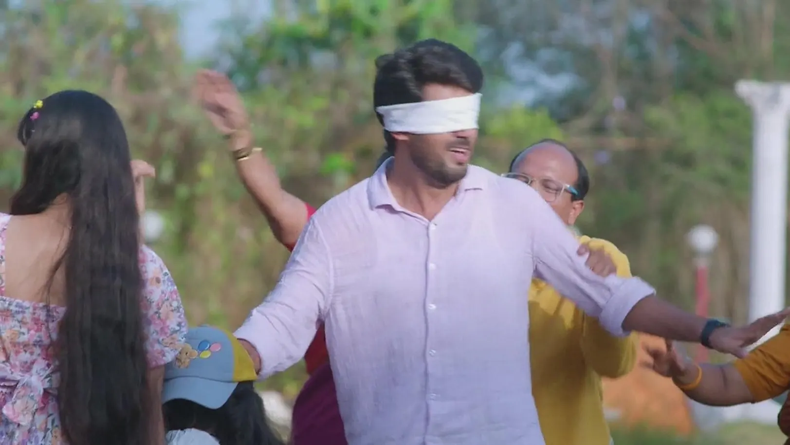 Everyone Plays Blindfold Game | Punha Kartavya Ahe 