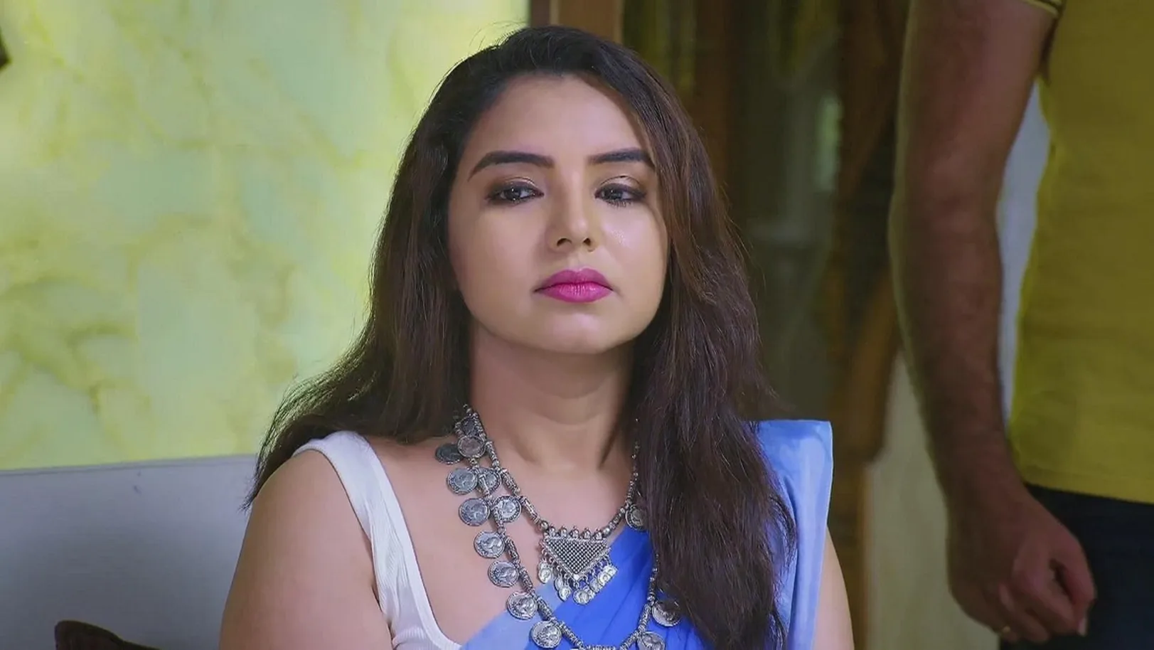 Sathya Works on Karthik's Case All Night 16th May 2024 Webisode