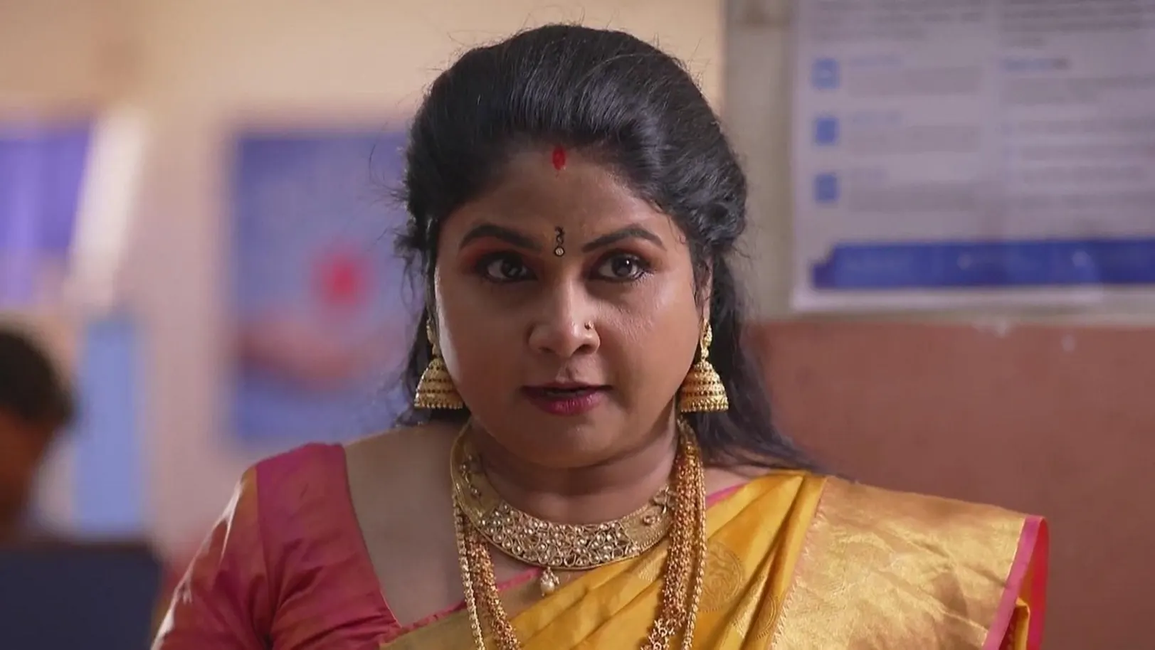 Sushmita Speaks to Sarala about Jagadeep | Kudumbashree Sharada 