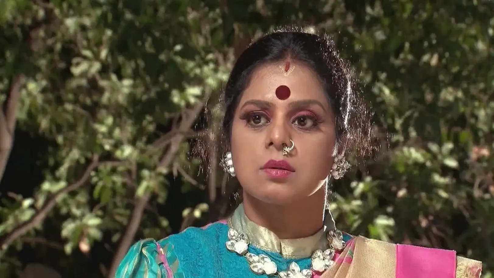 Anirudha Learns about Rajamma's Death | Naagamandala 