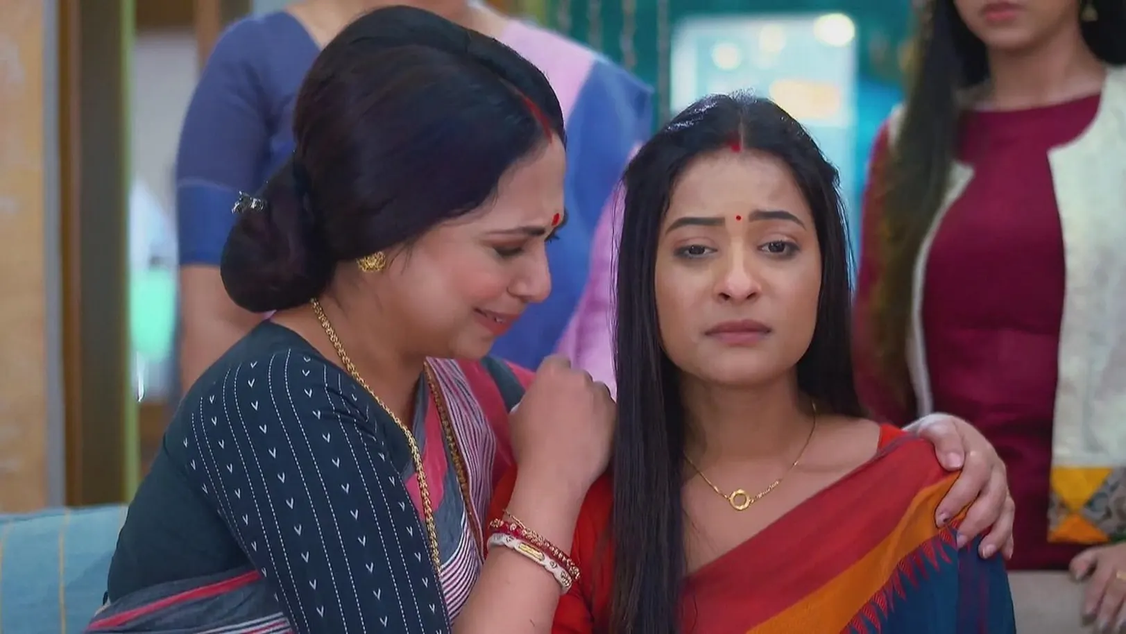Lavanya Faints while Worrying about Rudra 13th June 2024 Webisode