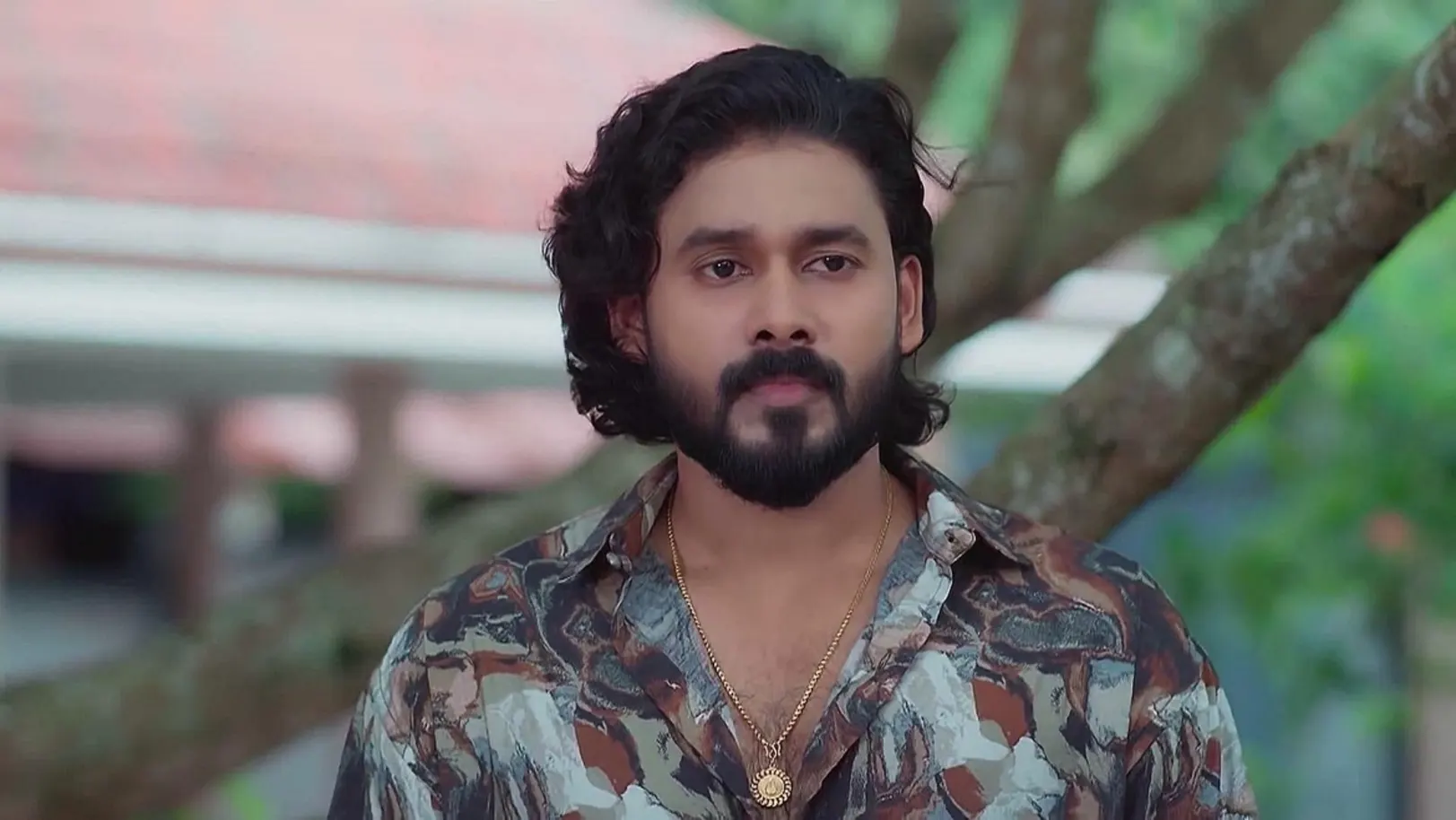 Dineshan Decides to Find Kavitha’s Intentions 19th June 2024 Webisode