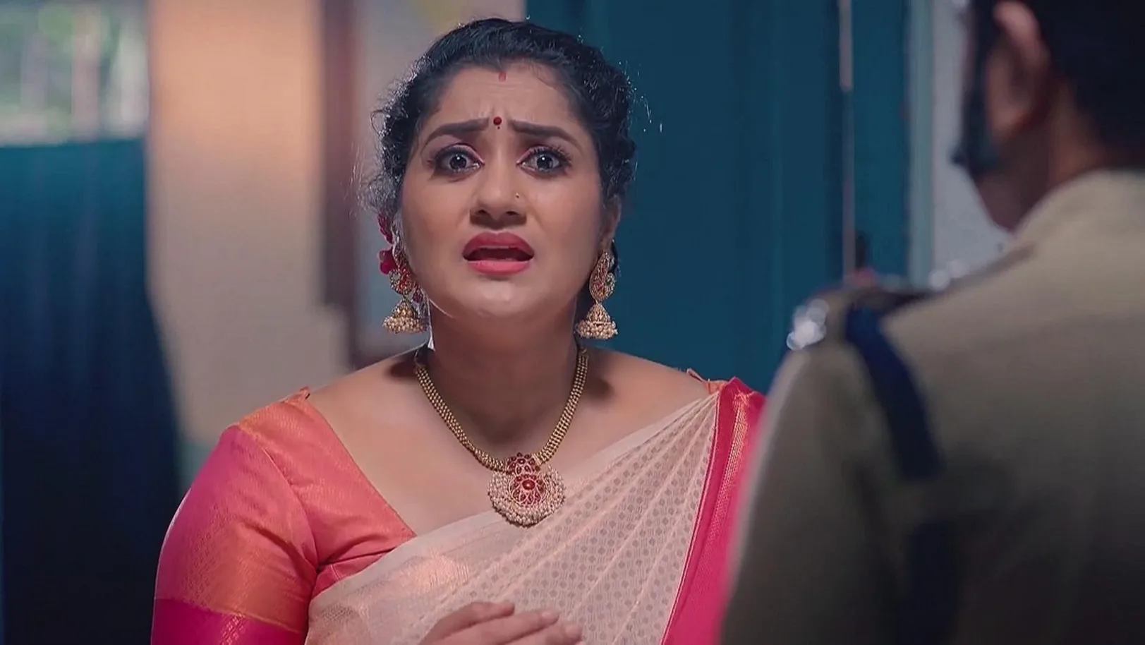 Prabhavathy Puts on an Act 17th June 2024 Webisode