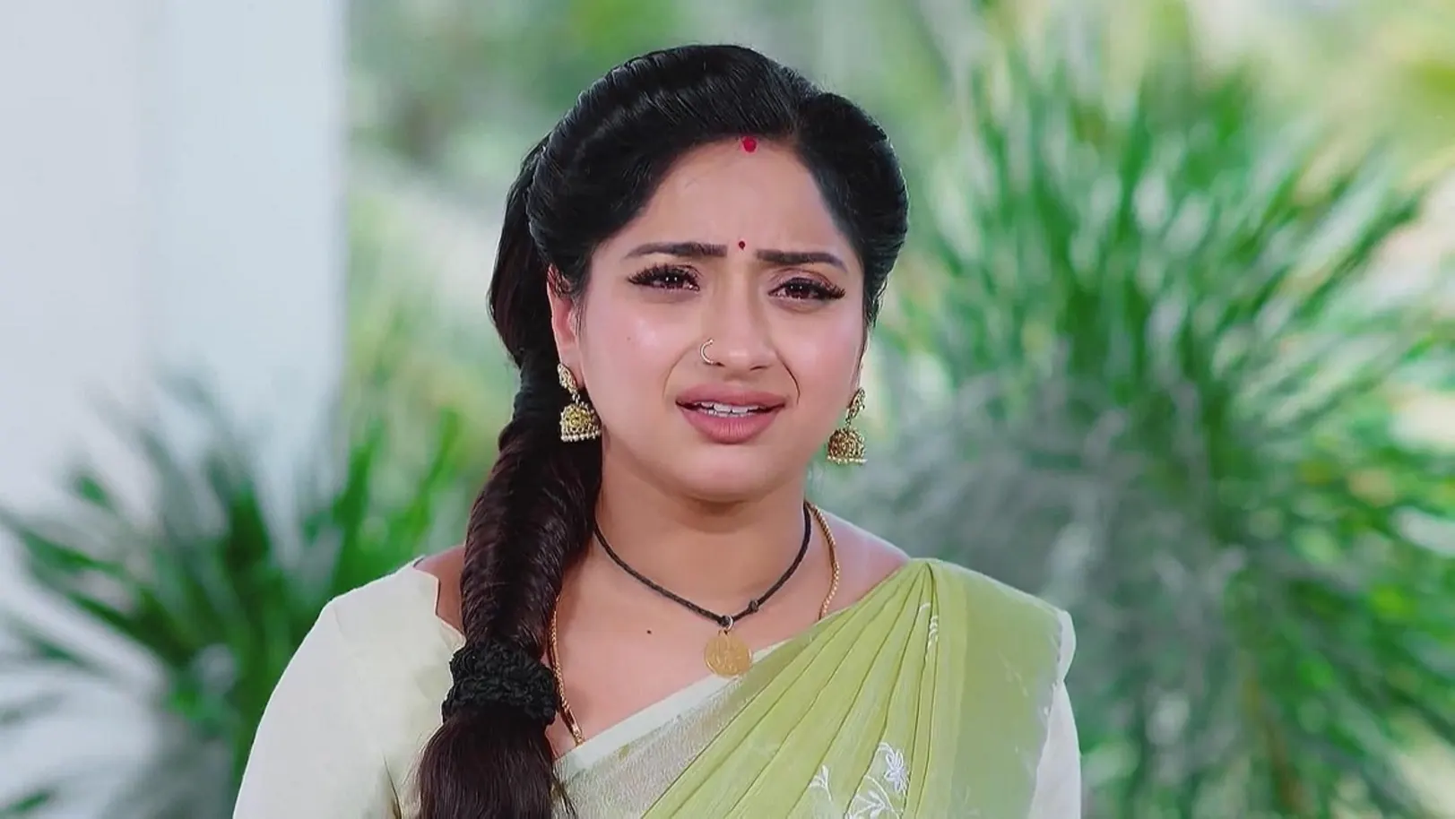 Hasini Feels Tense Due to Trinayani's Question | Trinayani 